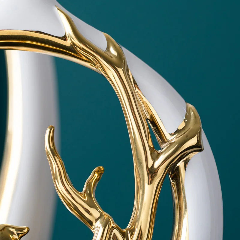 Premium White Ceramic Vase – Ideal Home Gift Idea